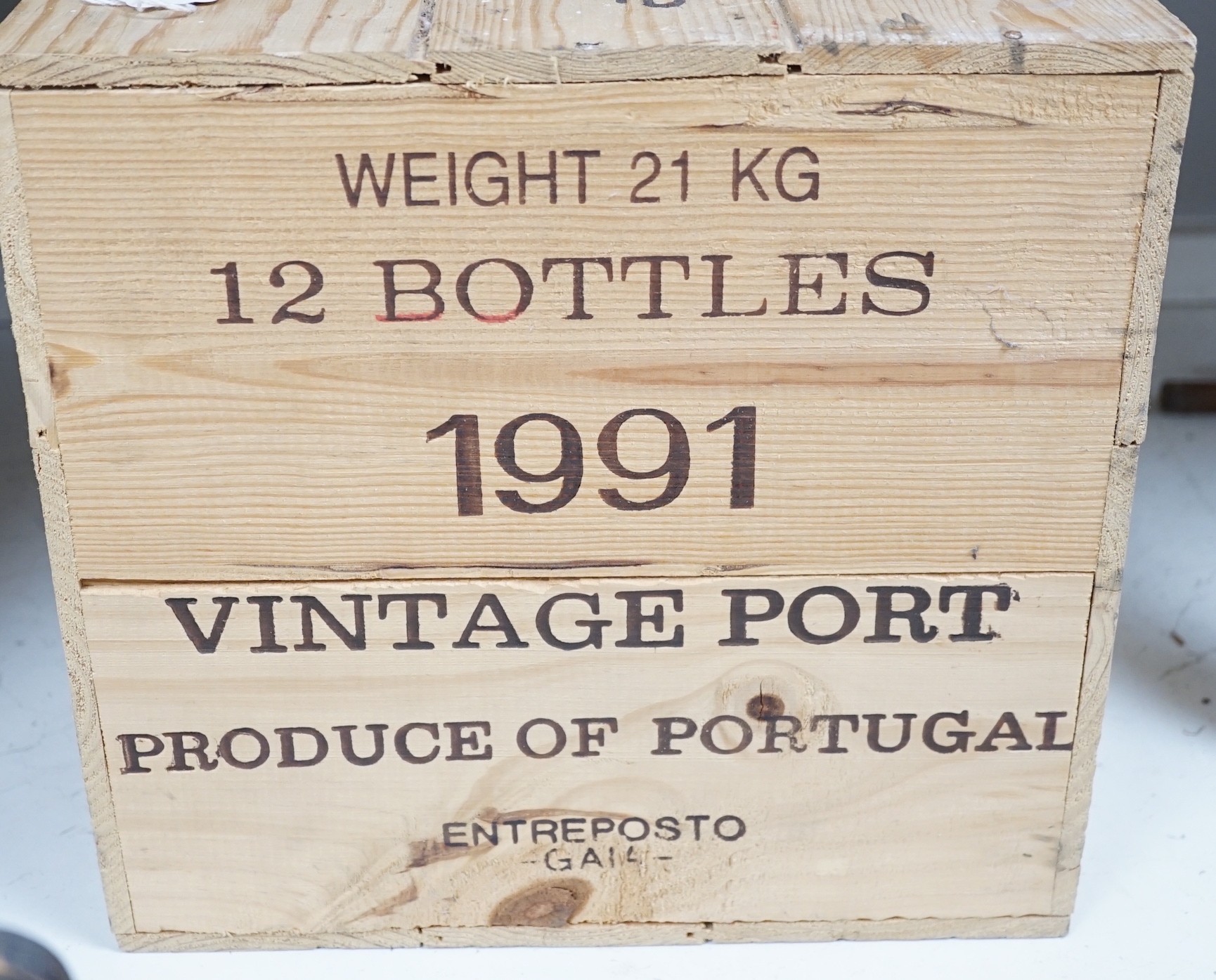 A case of twelve bottles of Graham's Vintage Port, 1991